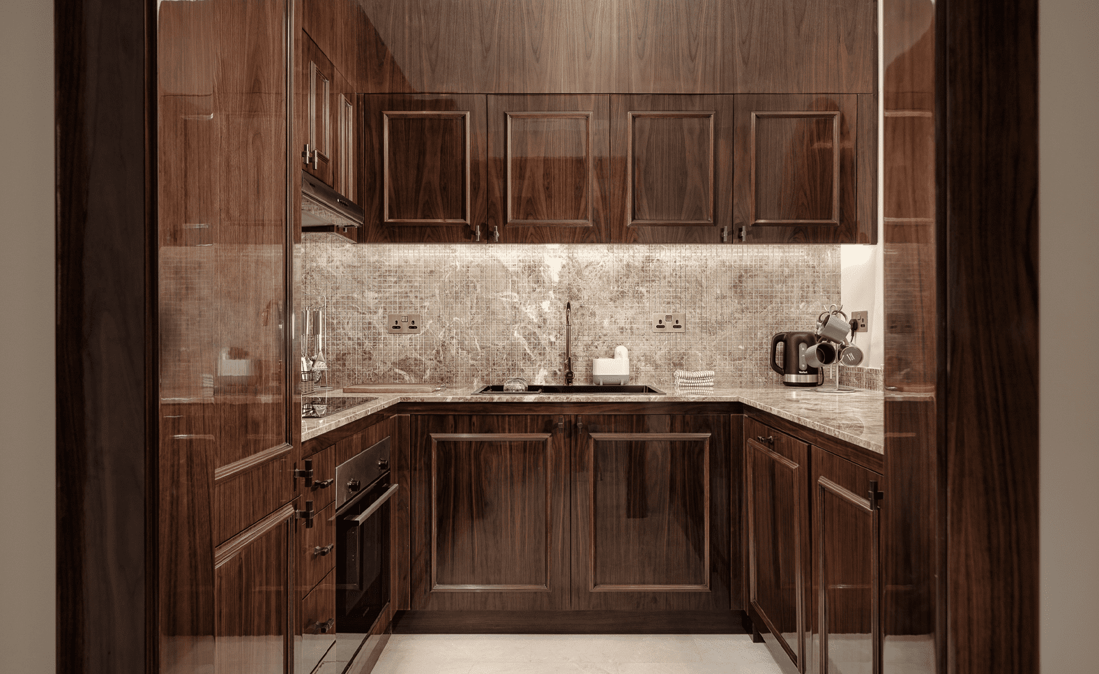 sIujW4IRRlaTnMDSquFfcKubBfKDVhqKFqf3LYeH